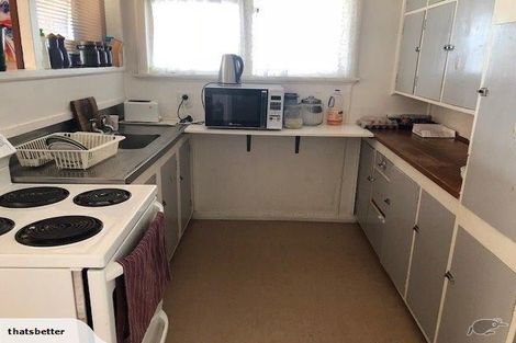 Photo of property in 9 Temuera Street, Otaki, 5512