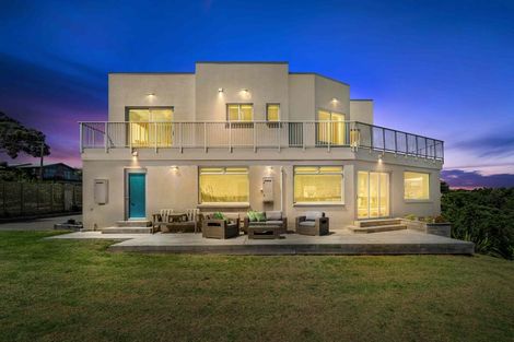 Photo of property in 20 Coates Avenue, Baylys Beach, Dargaville, 0377