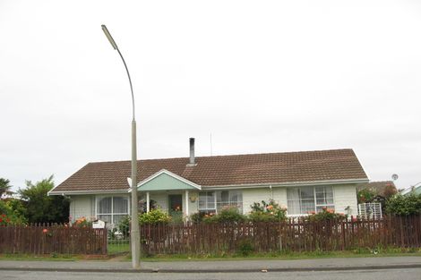 Photo of property in 3 Cowper Place, Avondale, Christchurch, 8061