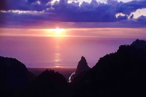 Photo of property in 128 Lone Kauri Road, Karekare, Auckland, 0772