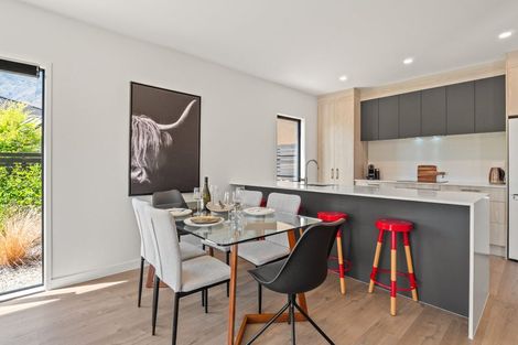 Photo of property in 15 Mulholland Drive, Jacks Point, 9371