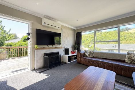 Photo of property in 6 Mahoe Street, Tawa, Wellington, 5028