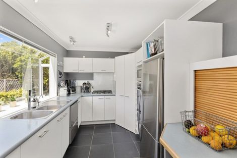 Photo of property in 115a Normandale Road, Normandale, Lower Hutt, 5010