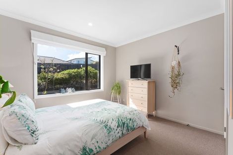Photo of property in 21 Nelson Avenue, Aotea, Porirua, 5024