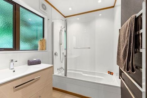 Photo of property in 12 Kimberley Way, Khandallah, Wellington, 6035