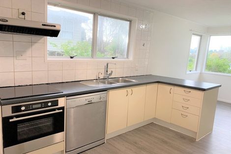 Photo of property in 14 Kilcar Place, Massey, Auckland, 0614