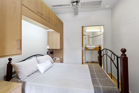 Photo of property in Atrium Towers, 4o/154 The Terrace, Wellington Central, Wellington, 6011