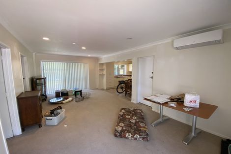 Photo of property in 41 Cron Avenue, Te Atatu South, Auckland, 0610