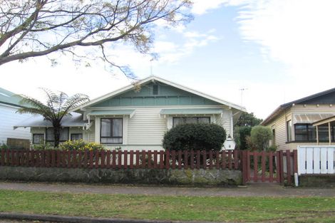 Photo of property in 7 Mcdonald Street, Napier South, Napier, 4110
