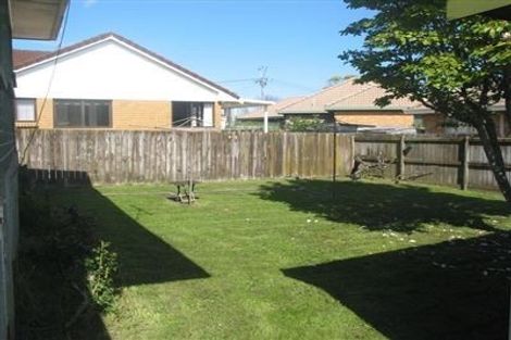 Photo of property in 2/59 Shakespeare Road, Milford, Auckland, 0620