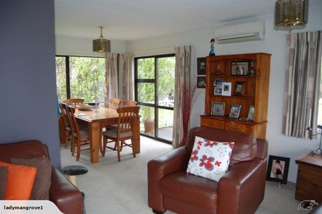 Photo of property in 50 Matua Road, Huapai, Kumeu, 0810