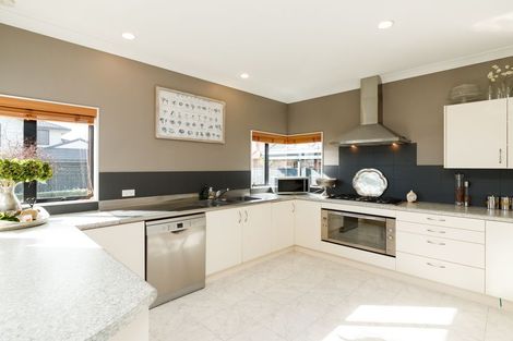 Photo of property in 187 Ruapehu Drive, Fitzherbert, Palmerston North, 4410