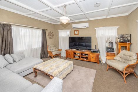 Photo of property in 190 Great South Road, Huntly, 3700