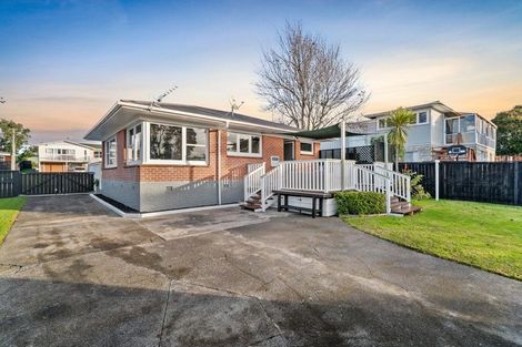 Photo of property in 23 Royston Street, Rosehill, Papakura, 2113