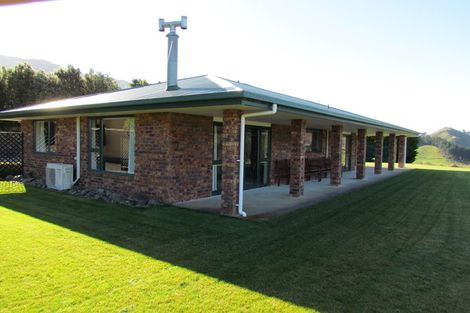 Photo of property in 77 Lindens Road, Mount Pleasant, Blenheim, 7273