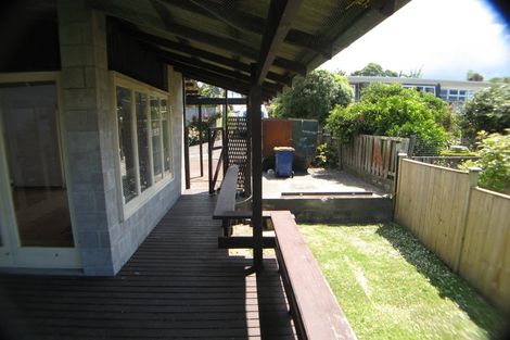 Photo of property in 1/135 Glenfield Road, Hillcrest, Auckland, 0626