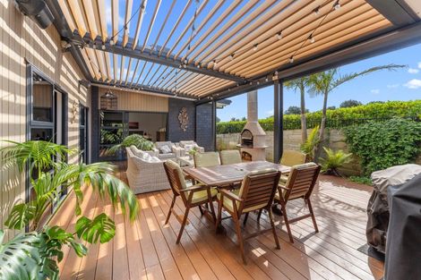 Photo of property in 64 Drabble Crescent, Papamoa Beach, Papamoa, 3118