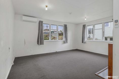 Photo of property in 141 Castor Crescent, Cannons Creek, Porirua, 5024