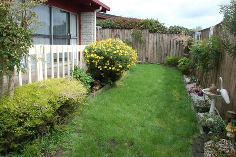 Photo of property in 8/35 Swanson Road, Henderson, Auckland, 0610