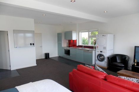 Photo of property in 1a Clive Road, Khandallah, Wellington, 6035