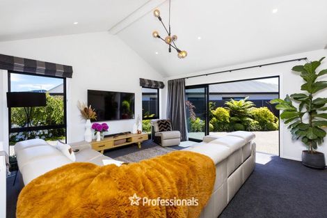 Photo of property in 8 Kerrigan Crescent, Wallaceville, Upper Hutt, 5018