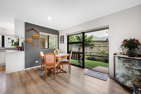 Photo of property in 8 Lamia Place, The Gardens, Auckland, 2105