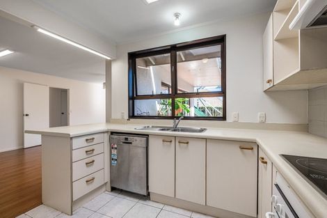 Photo of property in 45a Takutai Avenue, Half Moon Bay, Auckland, 2012
