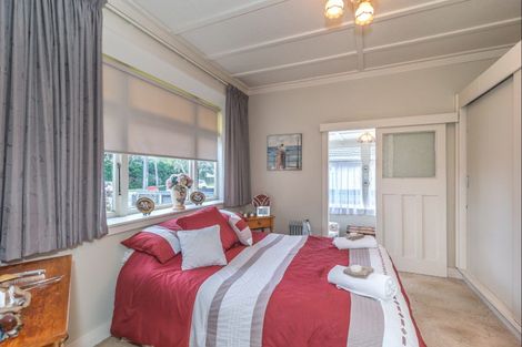 Photo of property in 48 Queenwood Road, Levin, 5510