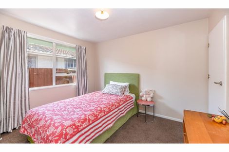 Photo of property in 2/97 Hay Street, Bromley, Christchurch, 8062