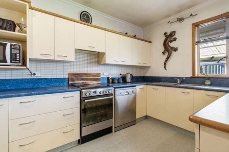 Photo of property in 72 Shearman Street, Waimate, 7924