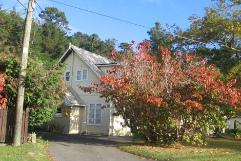 Photo of property in 52 Hine Road, Wainuiomata, Lower Hutt, 5014