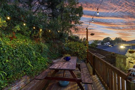 Photo of property in 27 Fenchurch Grove, Stokes Valley, Lower Hutt, 5019