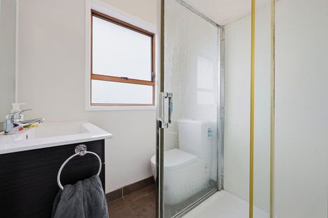 Photo of property in 2/23 Butley Drive, Farm Cove, Auckland, 2012