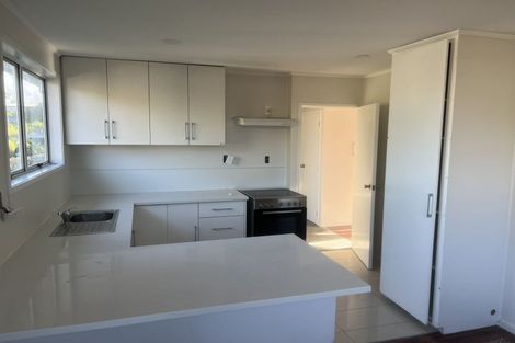 Photo of property in 26 Waimumu Road, Massey, Auckland, 0614