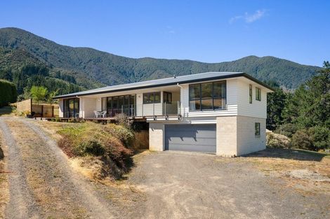 Photo of property in 127 Boons Valley Road, Waikawa, Picton, 7220