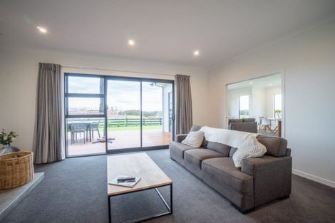 Photo of property in 30 Westwood Drive, Aokautere, Palmerston North, 4471