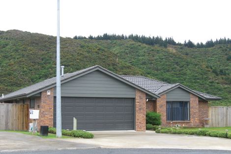 Photo of property in 20 Betty Watt Grove, Riverstone Terraces, Upper Hutt, 5018