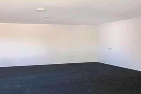 Photo of property in 195 Chelsea View Drive, Chatswood, Auckland, 0626