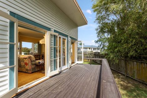 Photo of property in 36a Parakai Avenue, Parakai, 0830