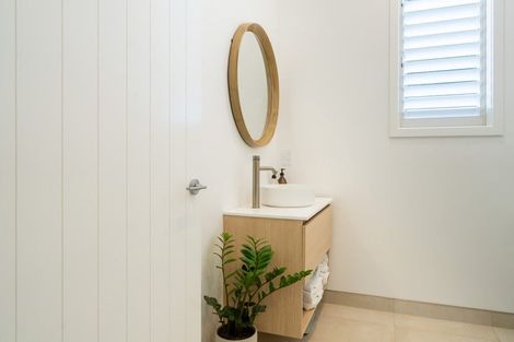 Photo of property in 5 Tunarau Street, Raglan, 3225