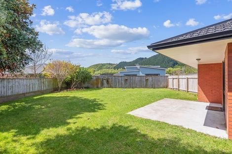 Photo of property in 8 Georgia Grove, Paraparaumu, 5032