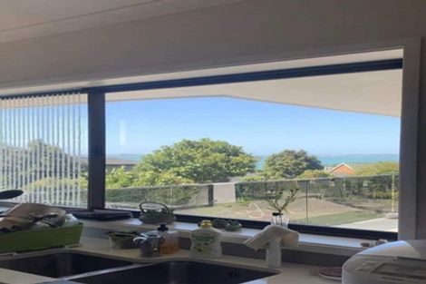 Photo of property in 2 Mellons Bay Road, Howick, Auckland, 2014