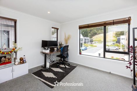 Photo of property in 11 Reakes Crescent, Wallaceville, Upper Hutt, 5018