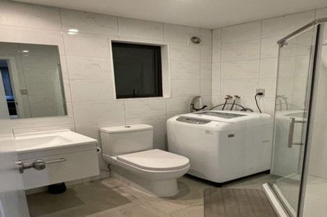 Photo of property in 2 Cranberry Place, Bucklands Beach, Auckland, 2012