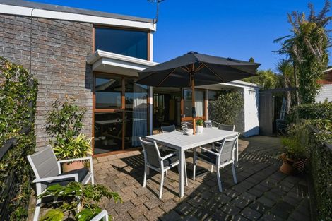 Photo of property in 2 Exeter Place, Tihiotonga, Rotorua, 3015