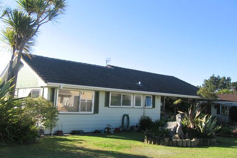 Photo of property in 34 Whitechapel Grove, Stokes Valley, Lower Hutt, 5019