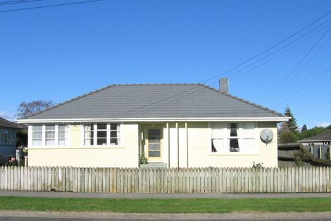 Photo of property in 8 Maire Street, Otaki, 5512