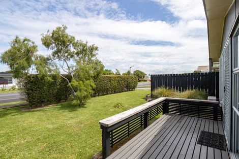 Photo of property in 32 Mahana Road, Ngatea, 3503