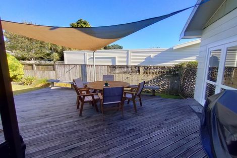 Photo of property in 9 Hoyle Place, New Plymouth, 4310