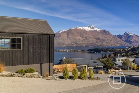 Photo of property in 19 Stone Ridge Place, Queenstown, 9300